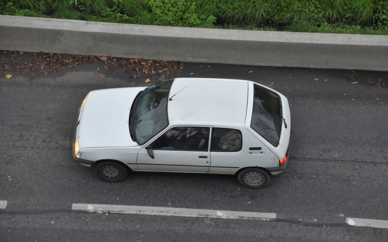 Peugeot 205 GLD de 1993, l’une des nombreuses compactes PSA à recevoir le 1.9 diesel atmosphérique. (Photo Alf van Beem, CC BY 2.0, via Wikimedia Commons)